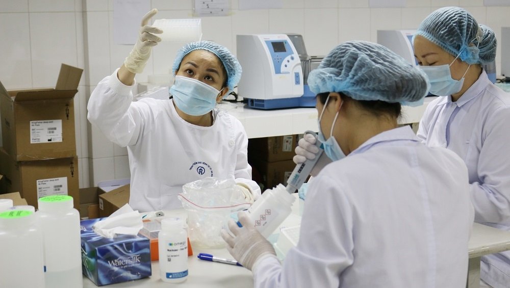 Hà Nội thêm 16 ca bệnh COVID-19 tử vong, đã có 12 trường hợp mắc Omicron