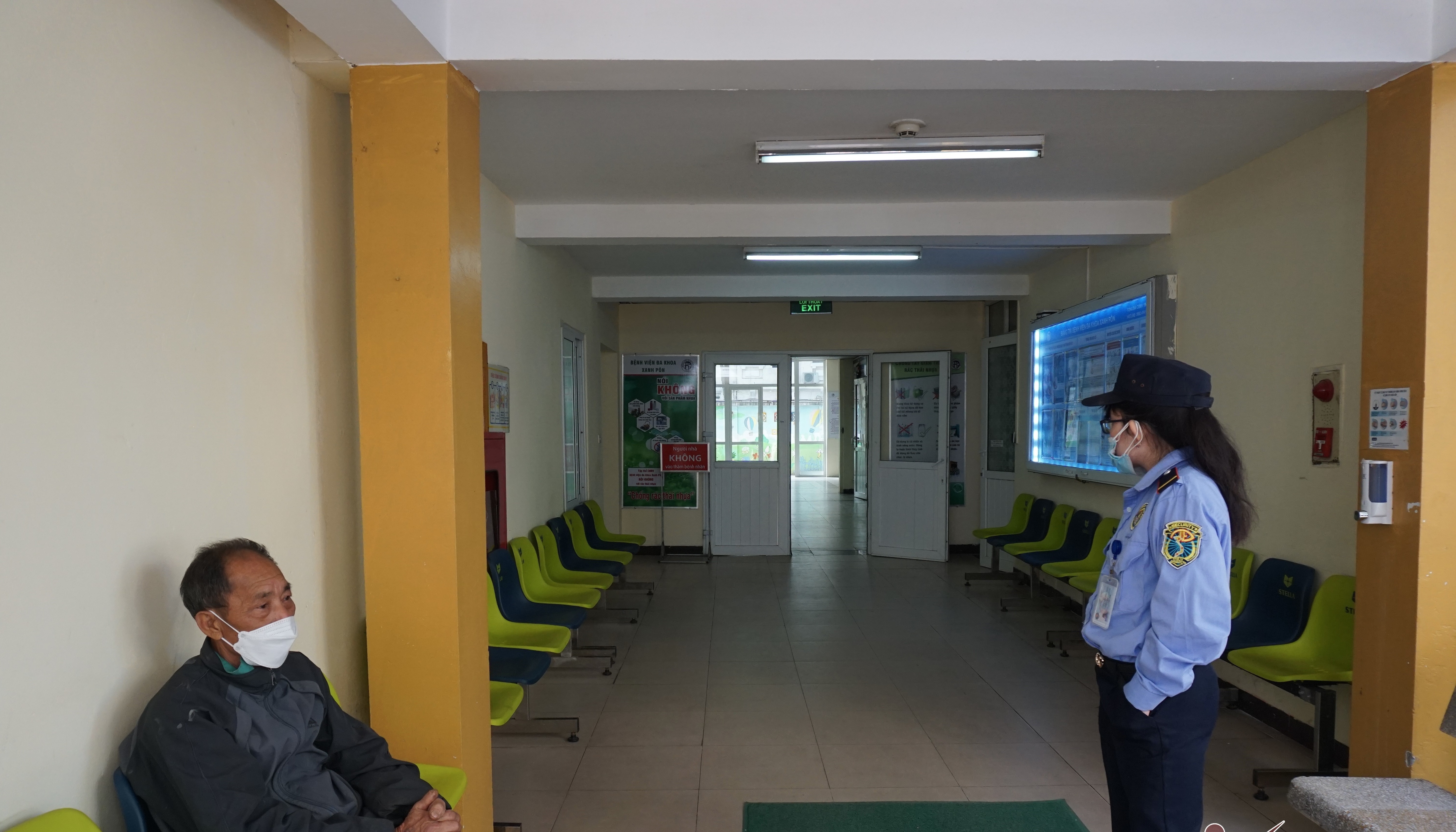 Bé 3 tuổi bị bạo hành vẫn hôn mê, chưa thể phẫu thuật
