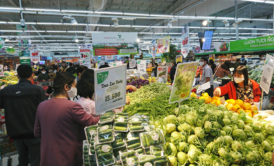 Thị trường hàng hóa Tết: Nguồn cung dồi dào, giá không có biến động lớn