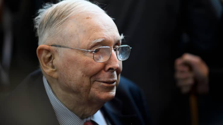 Tại sao Charlie Munger muốn làm giảm thanh khoản trên thị trường chứng khoán?