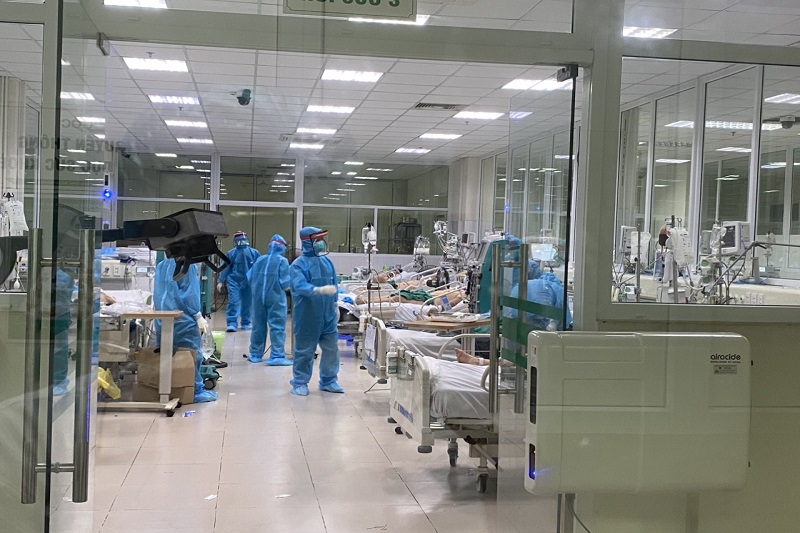 Hà Nội: Thêm gần 13.000 mắc mới COVID-19 và 21 ca tử vong trong ngày 28/2