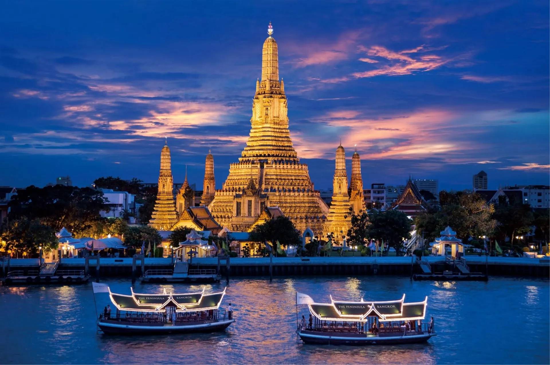 1Chao-Phraya-River-in-the-night