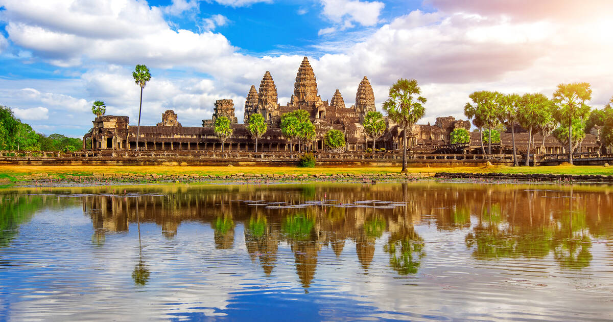 Book now Essential Vietnam - Cambodia Package Tour 12 days 