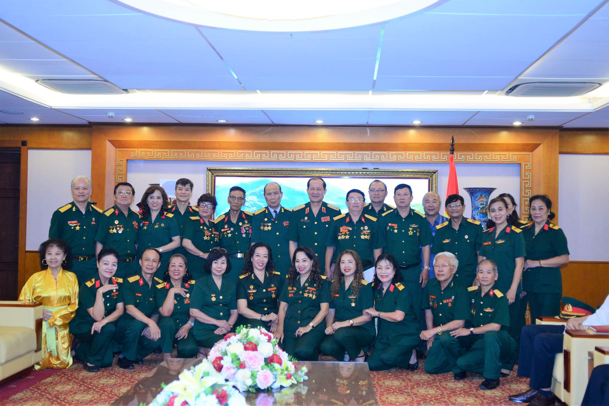 Lãnh đạo Hội CCB Việt Nam tiếp Đoàn Ban liên lạc CCB Quân khu Trị - Thiên tại Hà Nội
