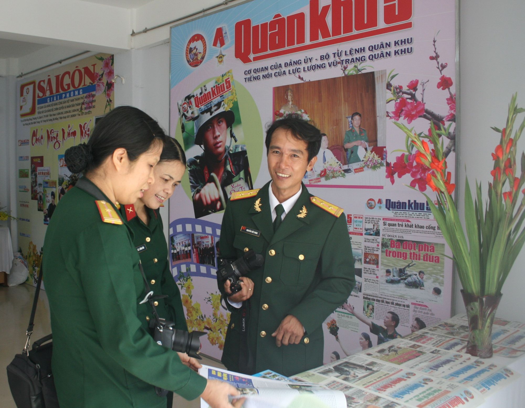 Tự hào và biết ơn các thế hệ đi trước