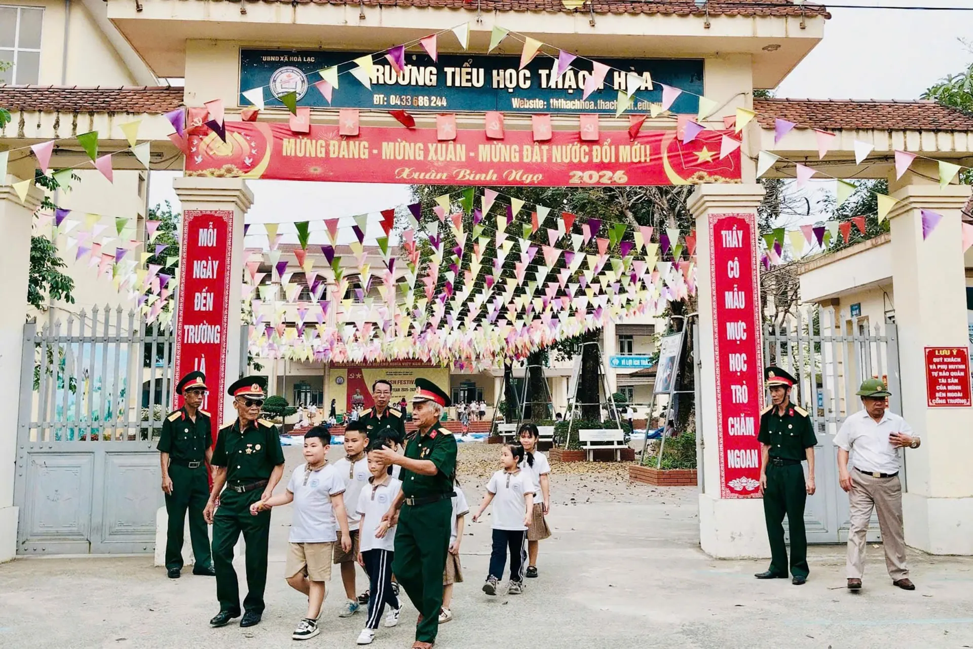 Cựu chiến binh giữ bình yên cổng trường
