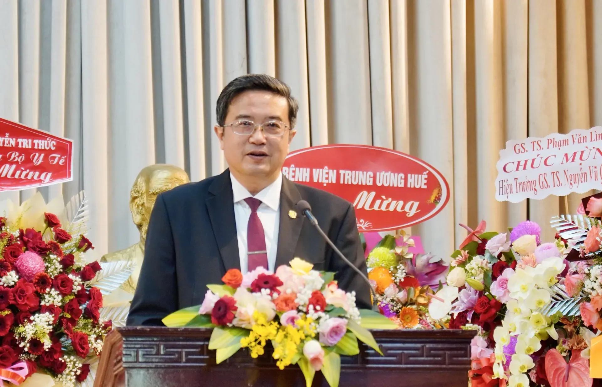 GS. TS Nguyễn Vũ Quốc Huy được giao Quyền Giám đốc Đại học Huế