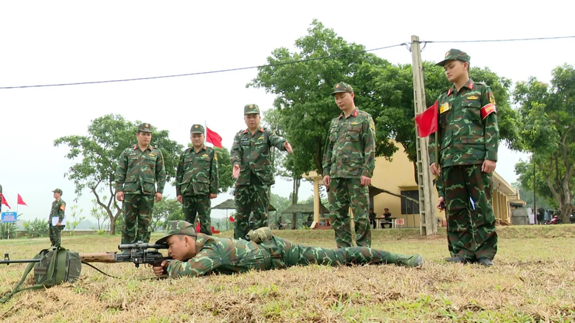 Thử thách xạ thủ bắn tỉa