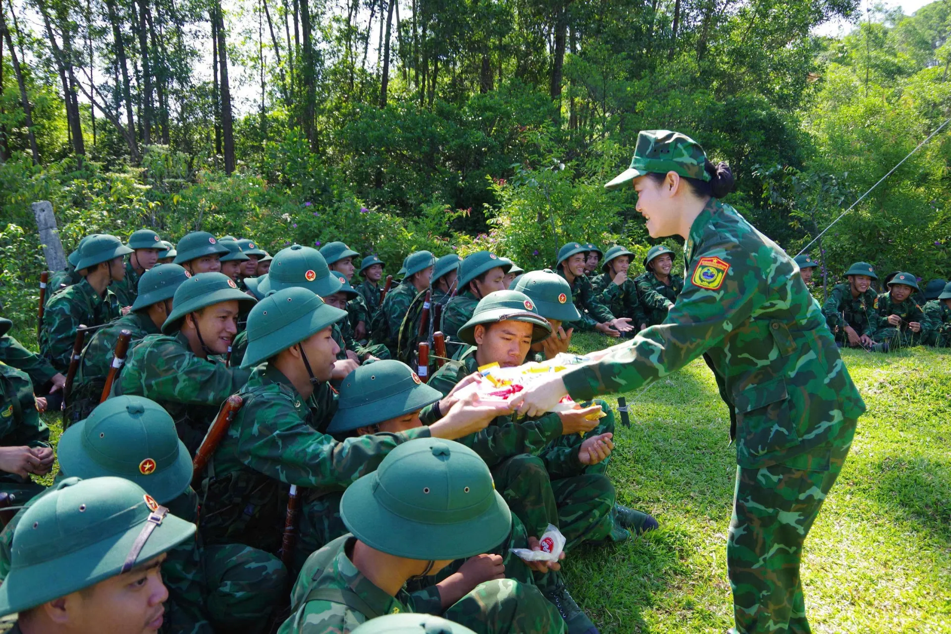 Tiếp sức thao trường, đồng hành cùng chiến sĩ mới