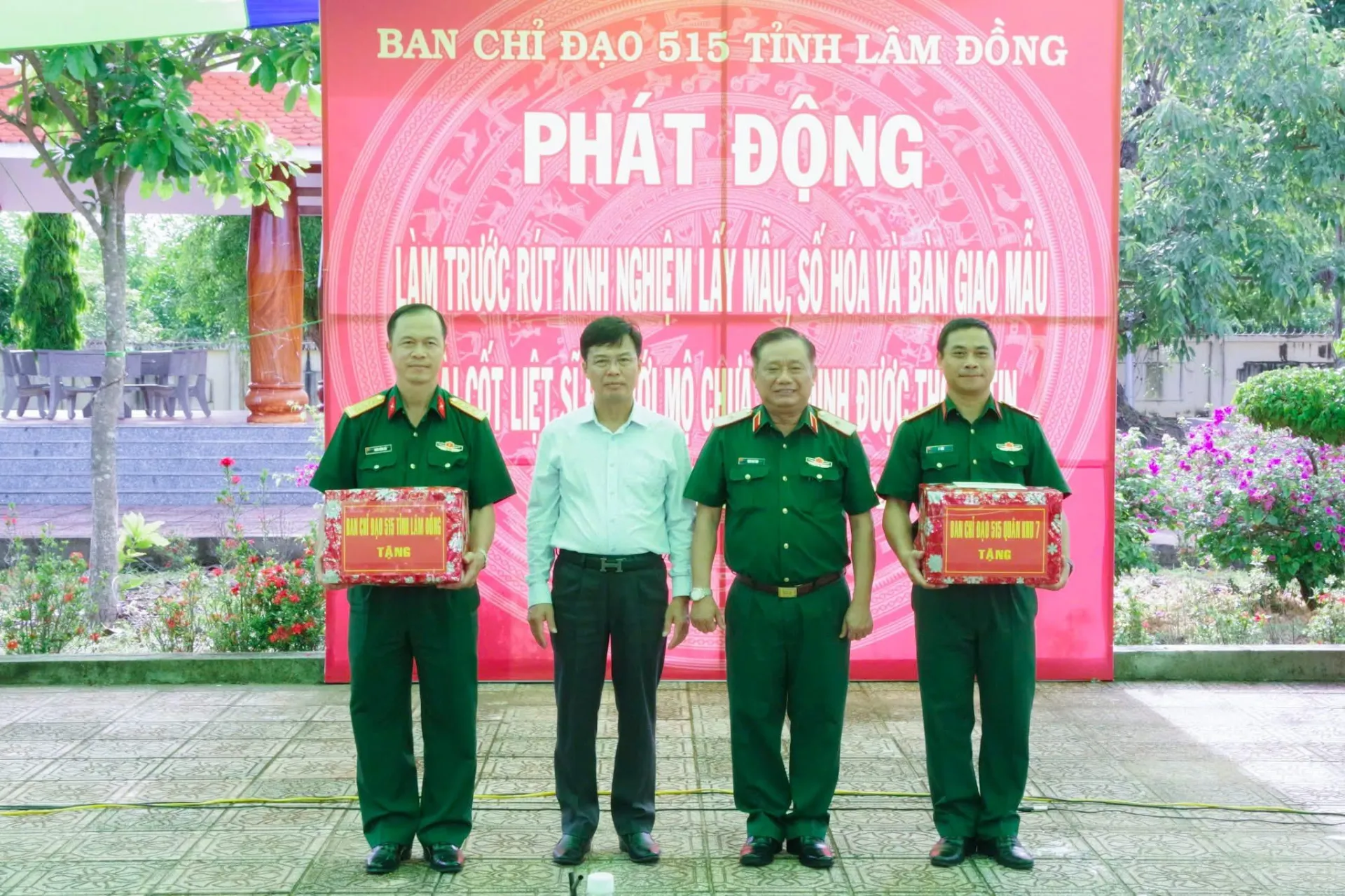 LÂM ĐỒNG: TỔ CHỨC LÀM TRƯỚC CÔNG TÁC LẤY MẪU, BÀN GIAO MẪU HÀI CỐT LIỆT SĨ CHƯA XÁC ĐỊNH DANH TÍNH