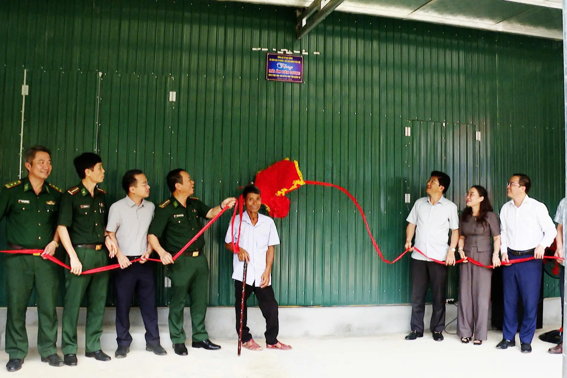 Quảng Trị: Thắm tình quân dân từ 23 ngôi nhà mới nơi biên giới Kim Phú