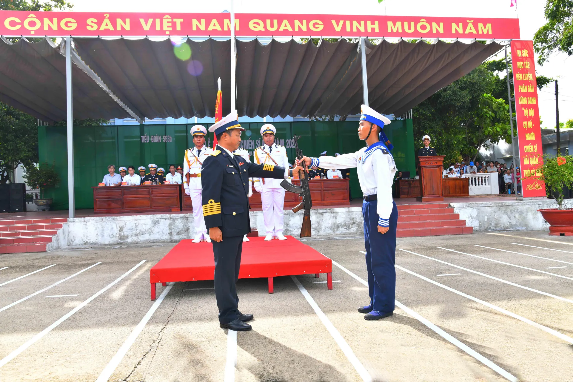 Vùng 5 Hải quân: Lễ tuyên thệ chiến sĩ mới năm 2026