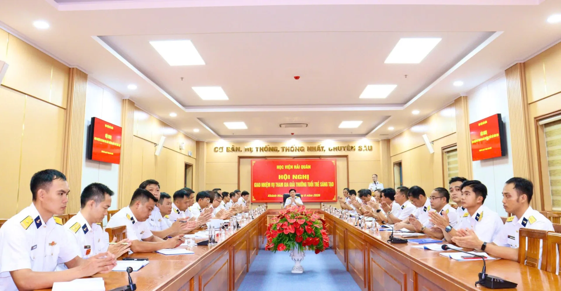 Học viện Hải quân với Giải thưởng Tuổi trẻ sáng tạo