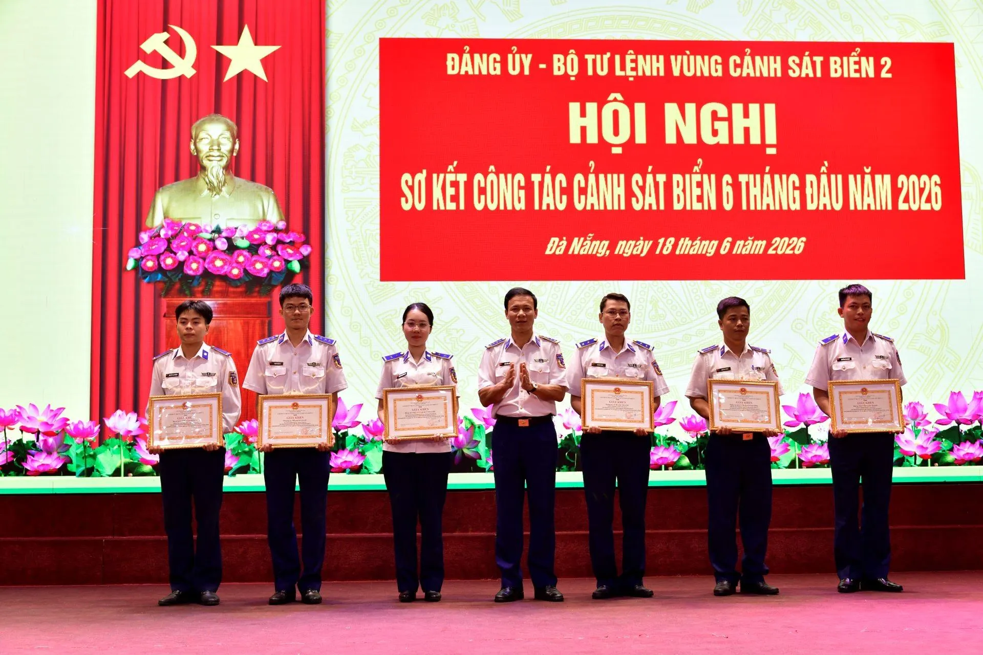 Vùng Cảnh sát biển 2 hoàn thành tốt nhiệm vụ 6 tháng đầu năm 2026