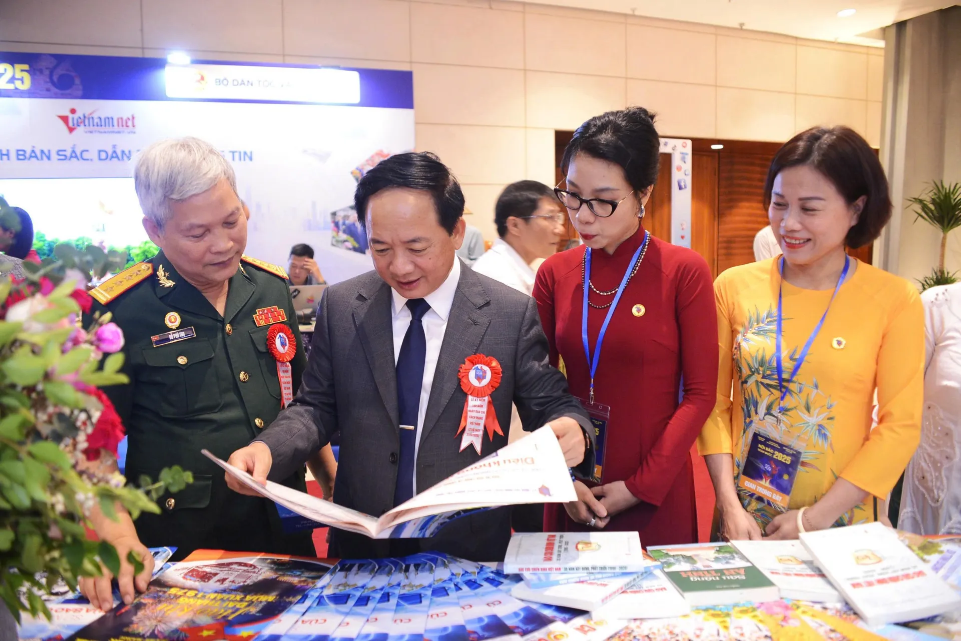 Chúng tôi nói về... chúng tôi
