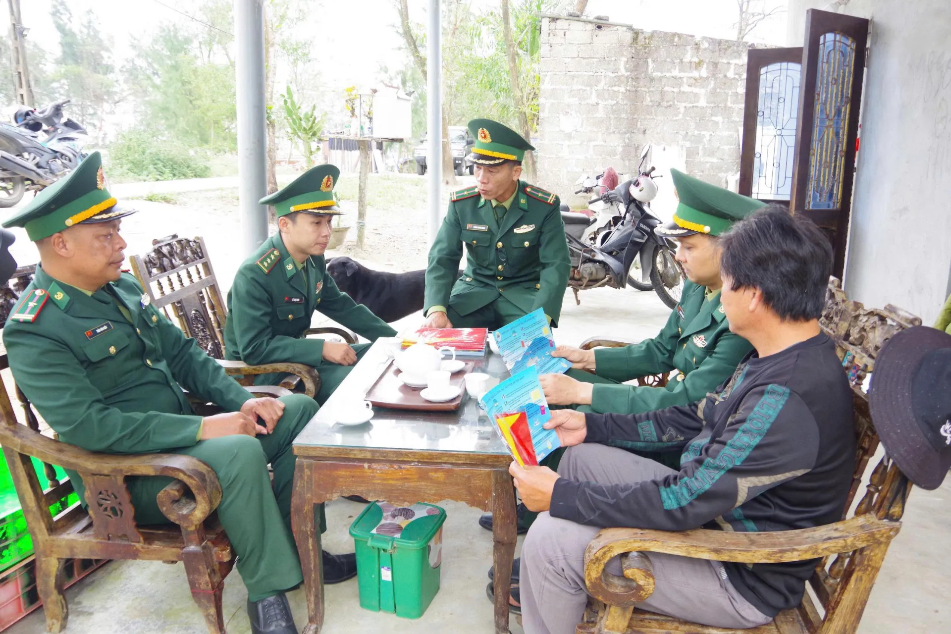 Đồng hành cùng ngư dân ra khơi bám biển, bảo vệ chủ quyền biển, đảo Tổ quốc