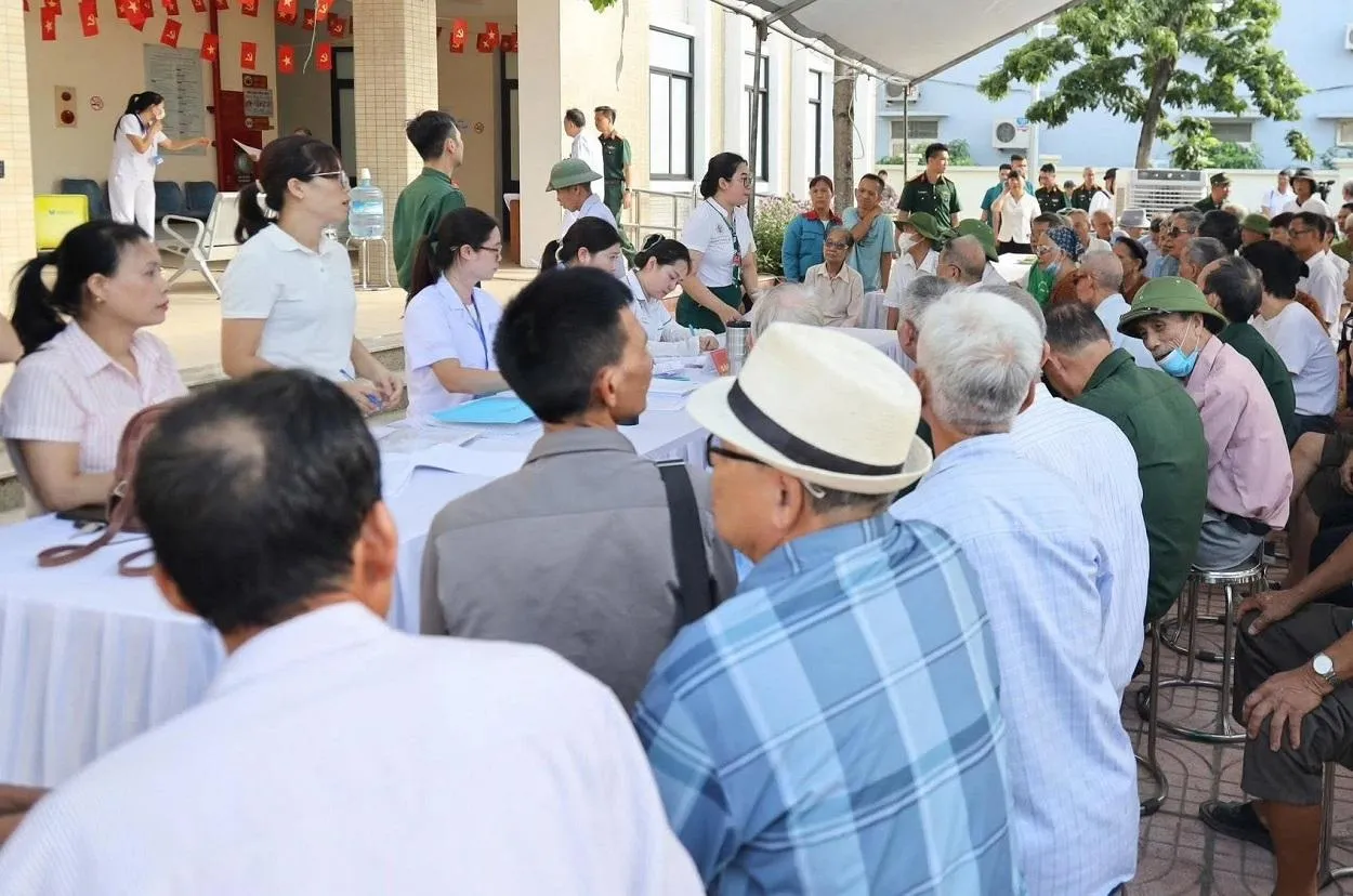 Lan tỏa nghĩa tình “Uống nước nhớ nguồn” từ những tấm lòng thầy thuốc quân y
