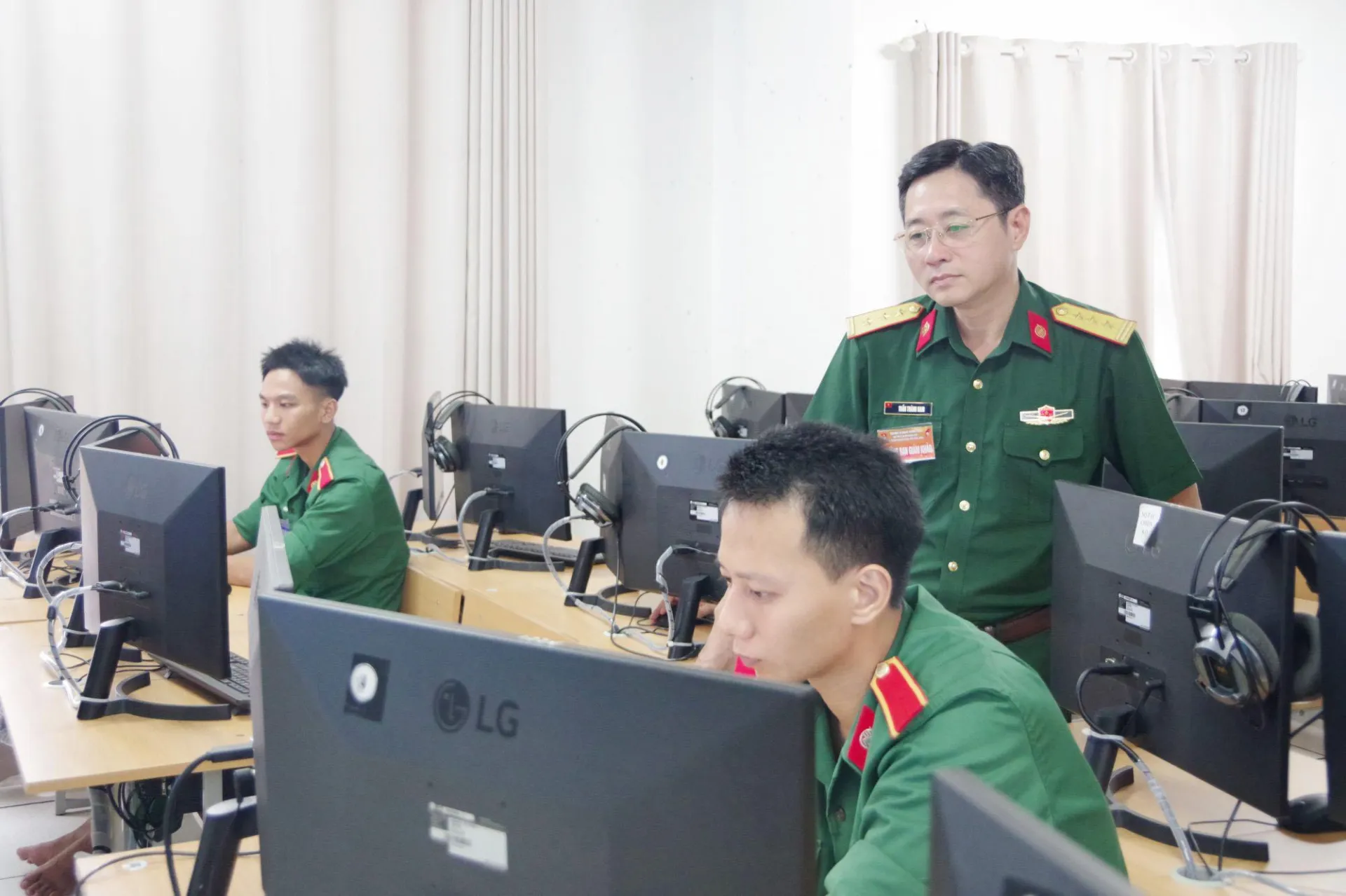 Trường Sĩ quan Thông tin khai mạc Hội thi cán bộ Đoàn giỏi và Tuyên truyền viên trẻ năm 2026