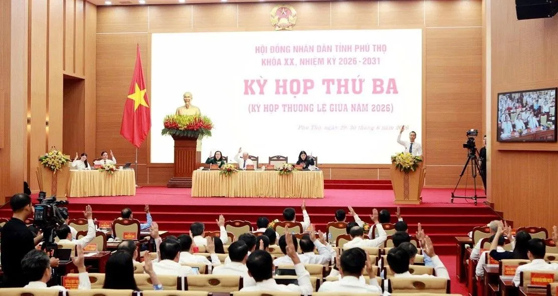 Phú Thọ thông qua 35 nghị quyết, quyết tâm đạt mục tiêu tăng trưởng 11% năm 2026