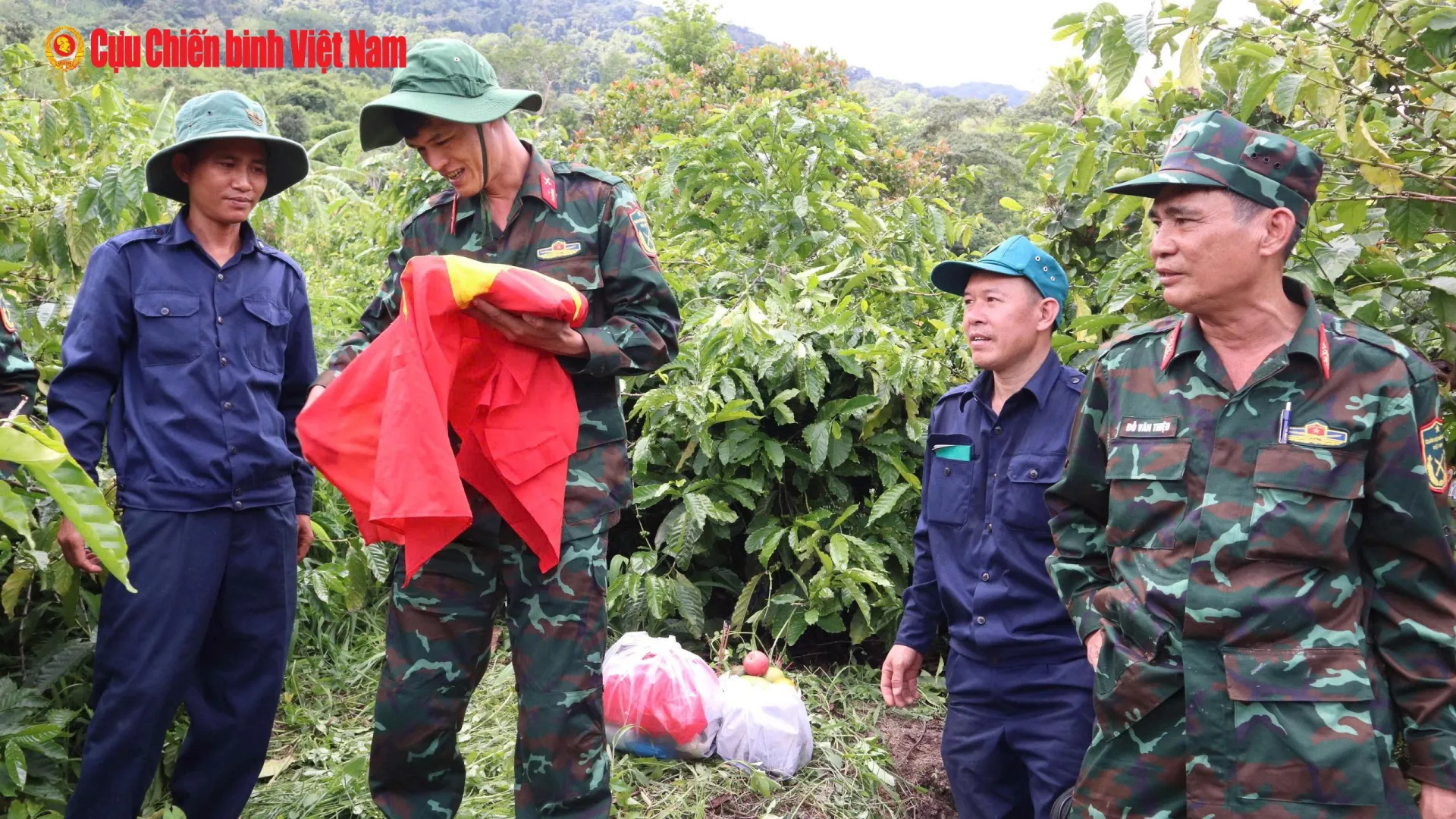 Bộ CHQS tỉnh Đắk Lắk quy tập 2 hài cốt liệt sĩ tại xã Krông Bông