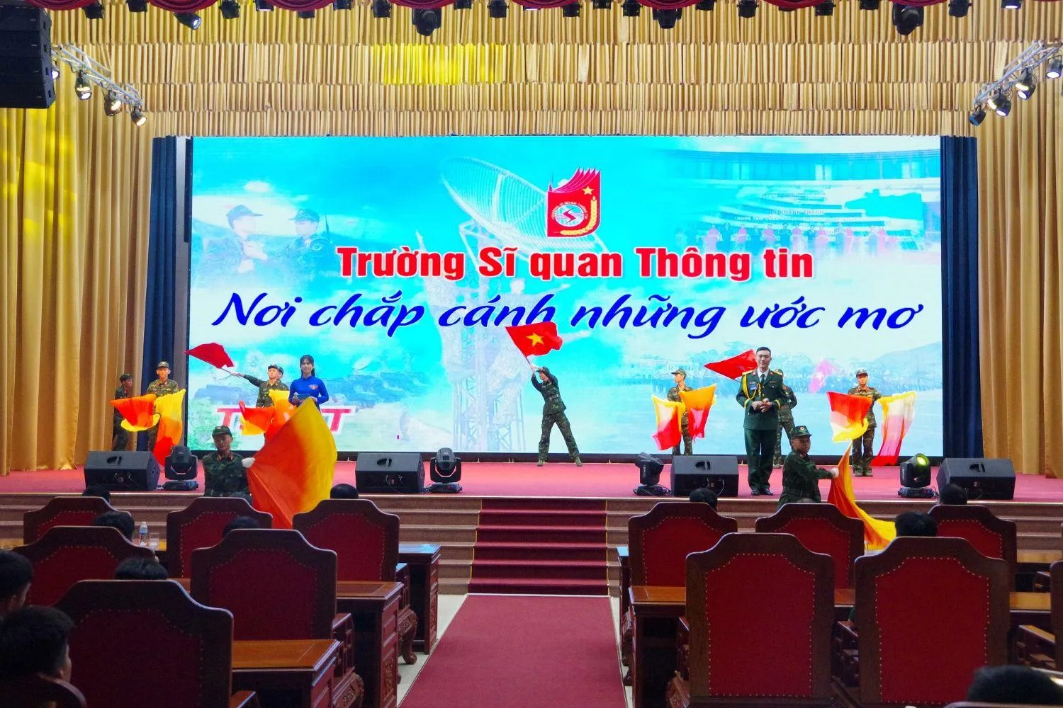 Trường Sĩ quan Thông tin bế mạc Hội thi cán bộ Đoàn giỏi và Tuyên truyền viên trẻ năm 2026