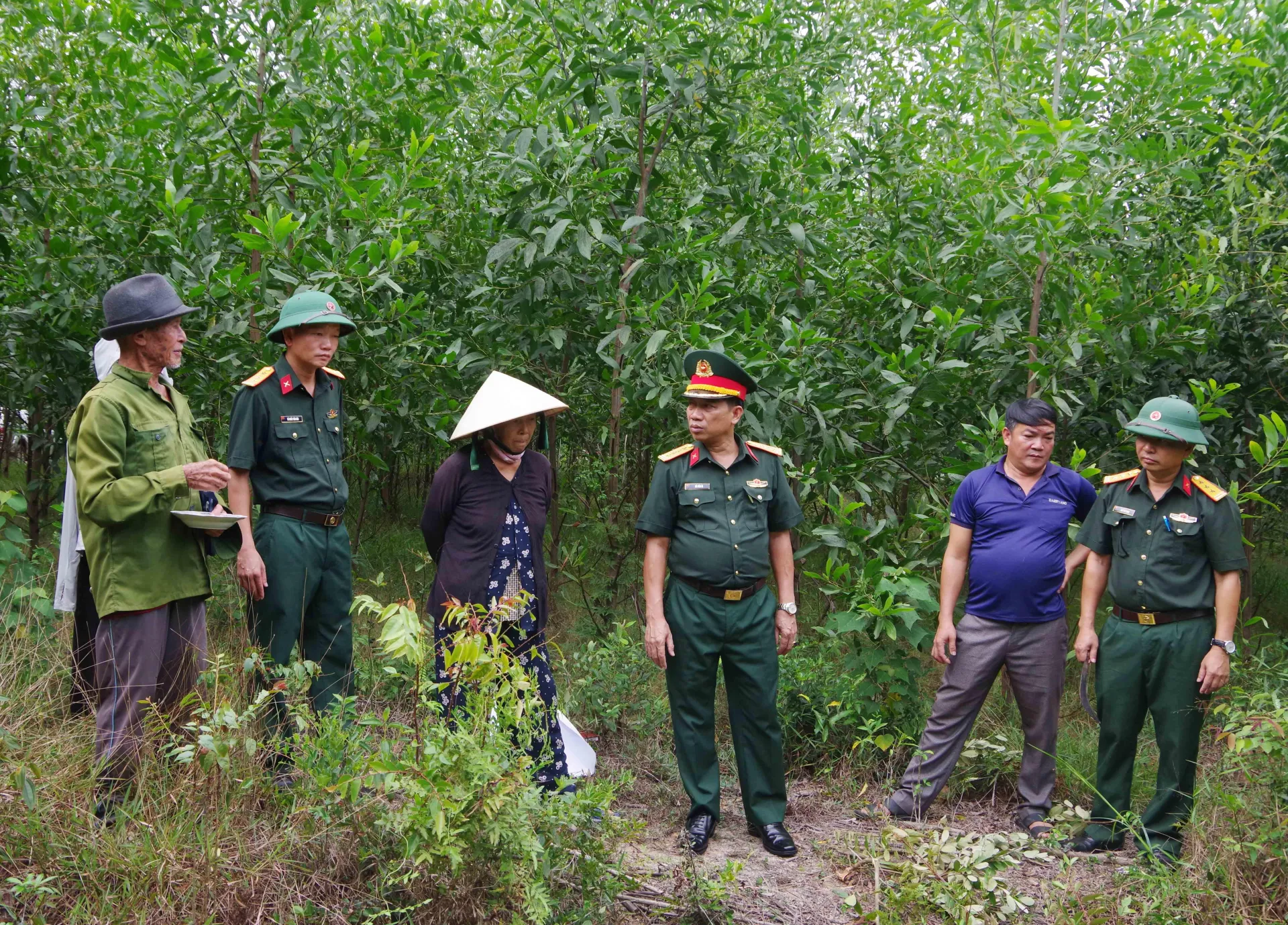 Bộ CHQS thành phố Huế xác minh thông tin một phần mộ liệt sĩ tại xã Hưng Lộc