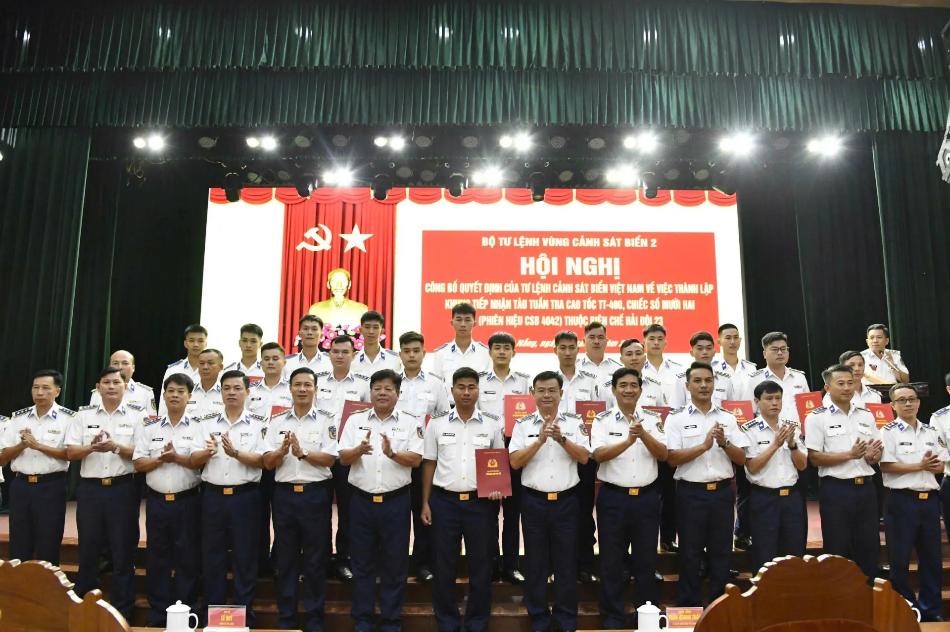 Vùng Cảnh sát biển 2 thành lập khung tiếp nhận tàu tuần tra cao tốc CSB 4042