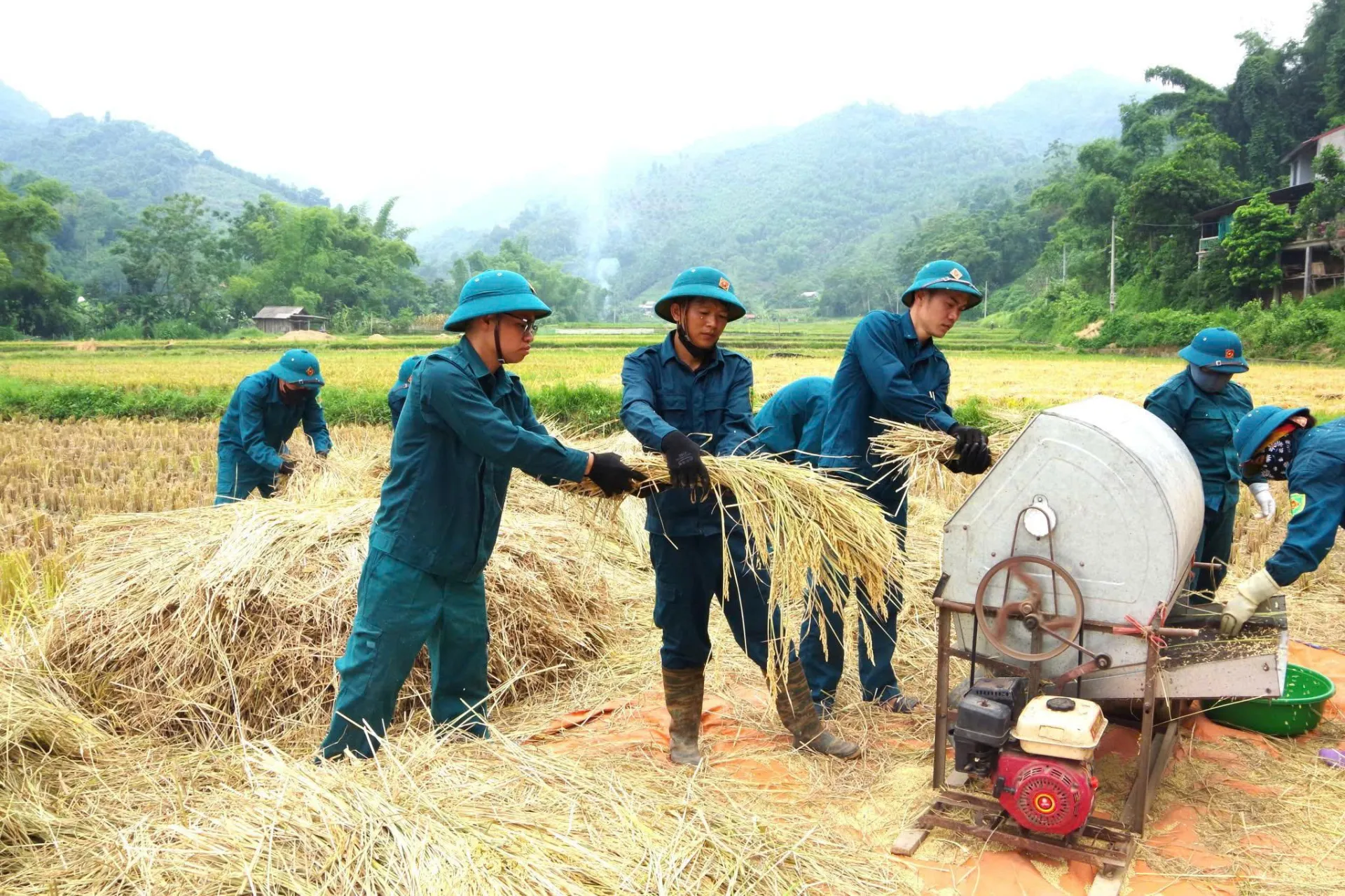 Xây dựng thế trận quốc phòng vững chắc từ cơ sở