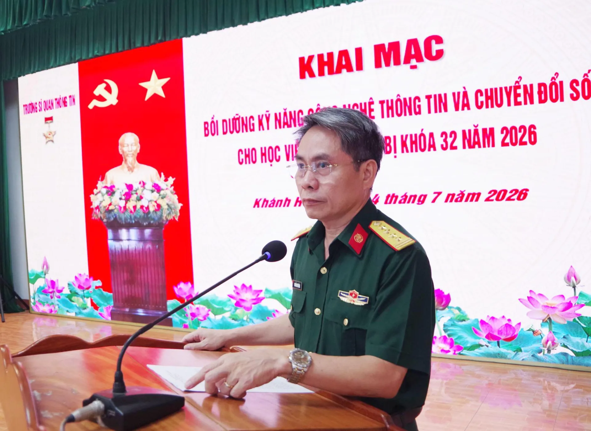 Trường Sĩ quan Thông tin khai mạc lớp bồi dưỡng kỹ năng số cho học viên sĩ quan dự bị