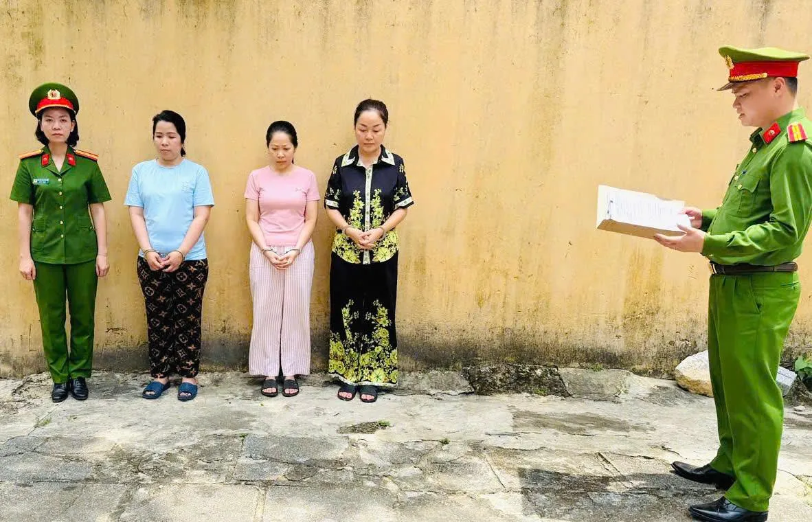Khởi tố loạt chủ tiệm vàng bạc, đá quý lớn tại TP HCM liên quan đến đường dây buôn lậu 30.000 viên kim cương