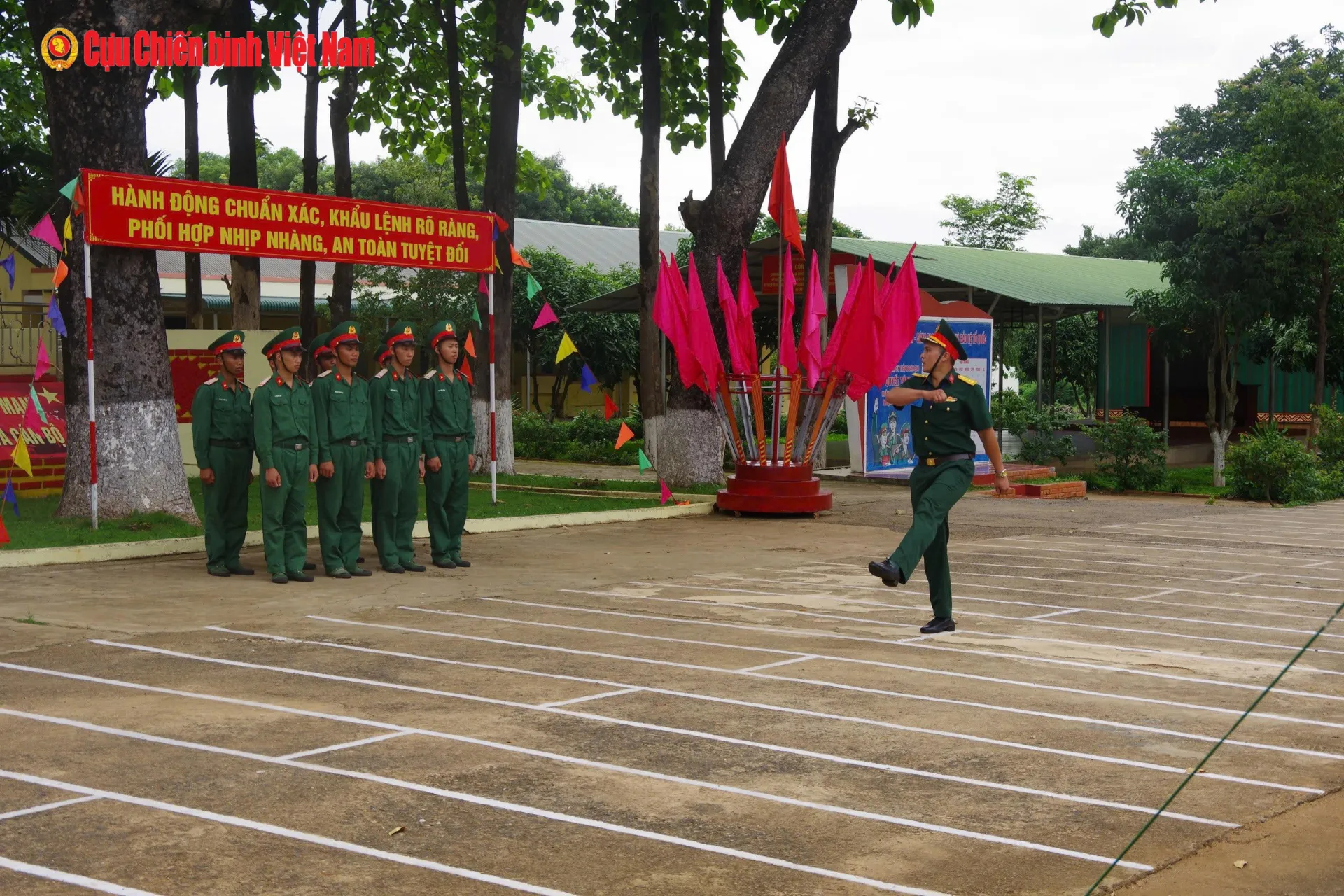 Bộ CHQS tỉnh Đắk Lắk thi cán bộ huấn luyện giỏi năm 2026