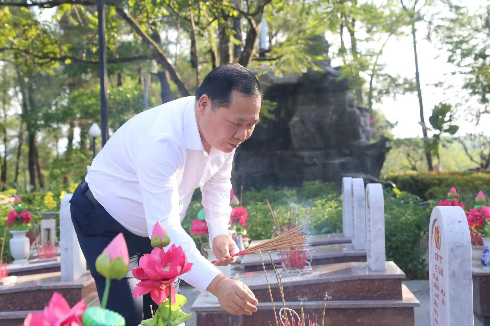 Hành trình tri ân tại những địa chỉ đỏ ở Quảng Trị và Hà Tĩnh