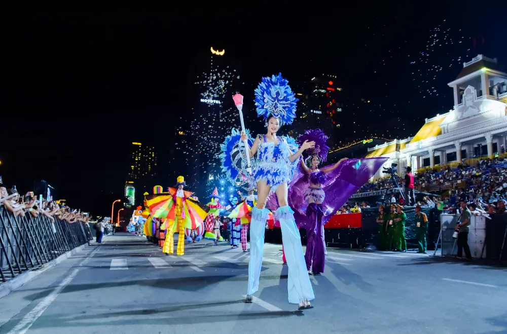 Rực rỡ đêm Carnival và nghệ thuật Festival Biển Khánh Hòa 2026