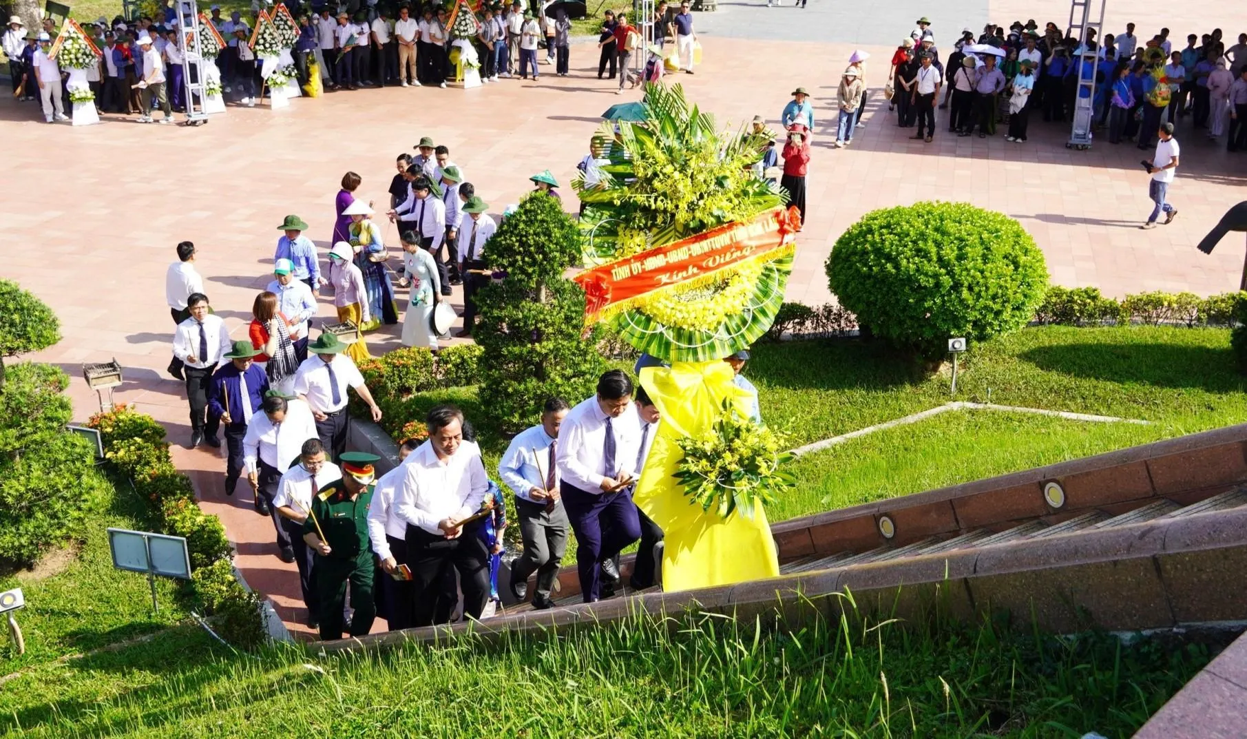 Nối dài nghĩa tình tháng 7 trên đất lửa Quảng Trị