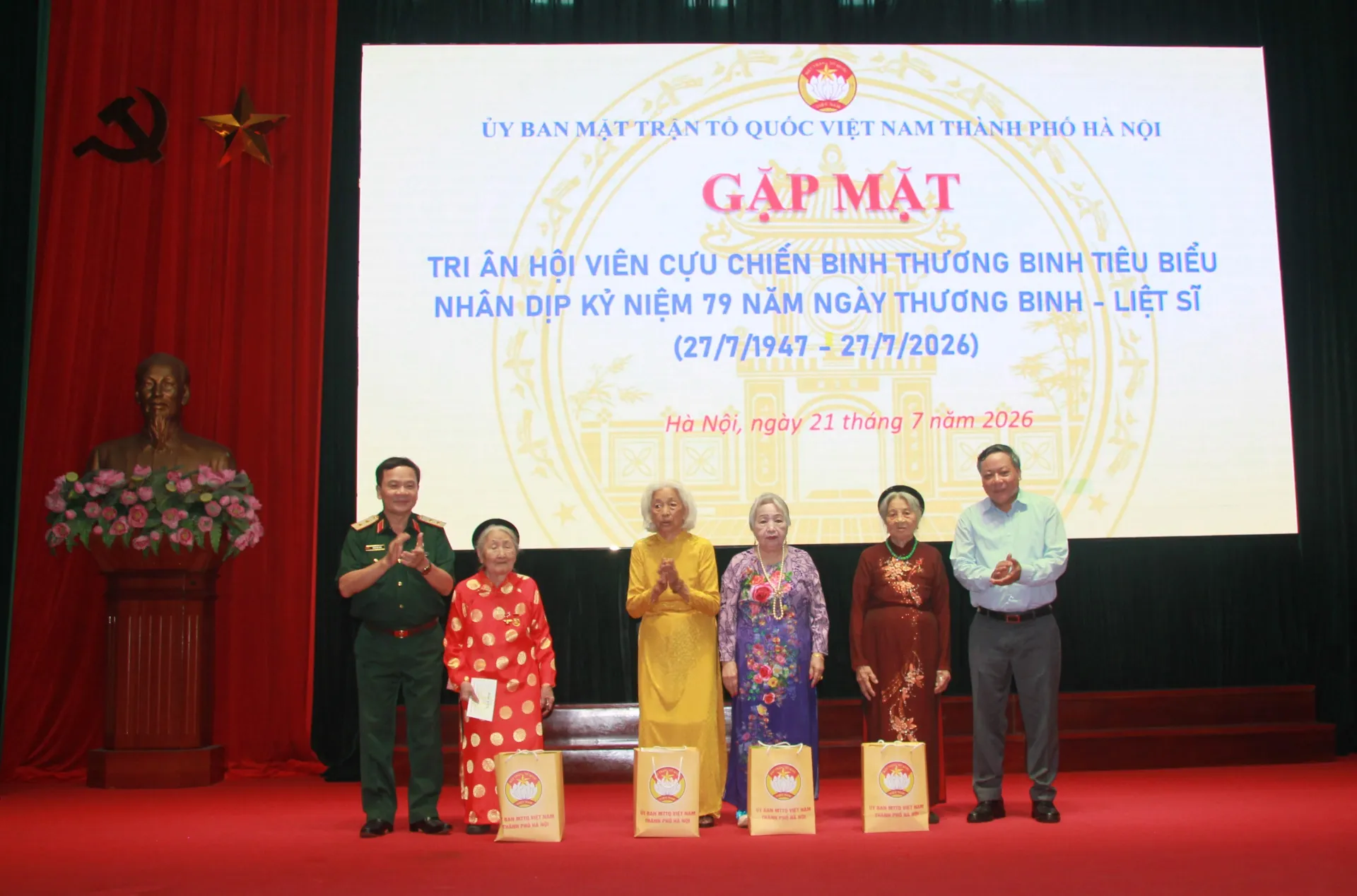 Hà Nội gặp mặt, tri ân 130 cựu chiến binh, thương binh tiêu biểu