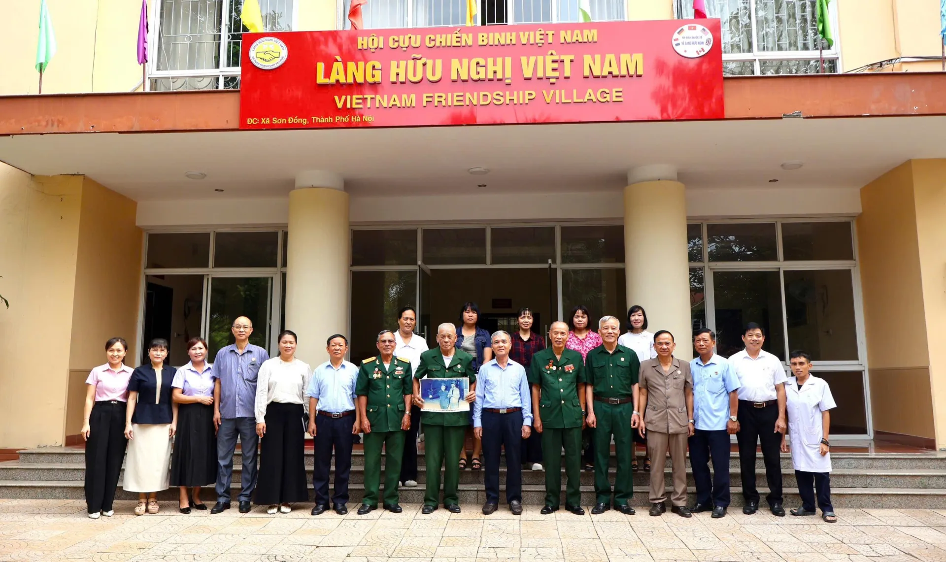 Làng Hữu nghị Việt Nam - Mái nhà chung tình nghĩa