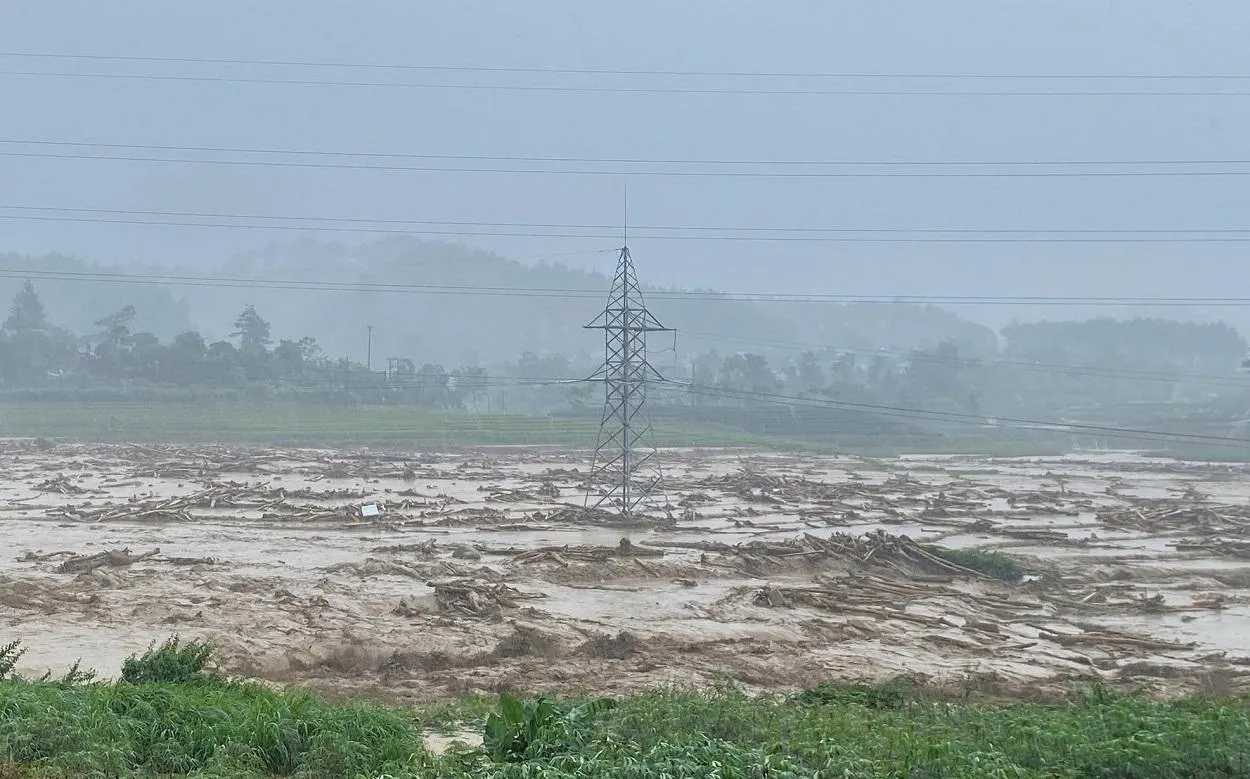 Quyết liệt ứng phó thiên tai, căng mình hỗ trợ dân tái định cư sau mưa lũ tại Lai Châu