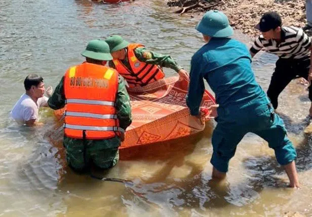 Quảng Trị: Thương tâm khi phát hiện thi thể hai cậu cháu nghi đuối nước tại hồ Sông Thai