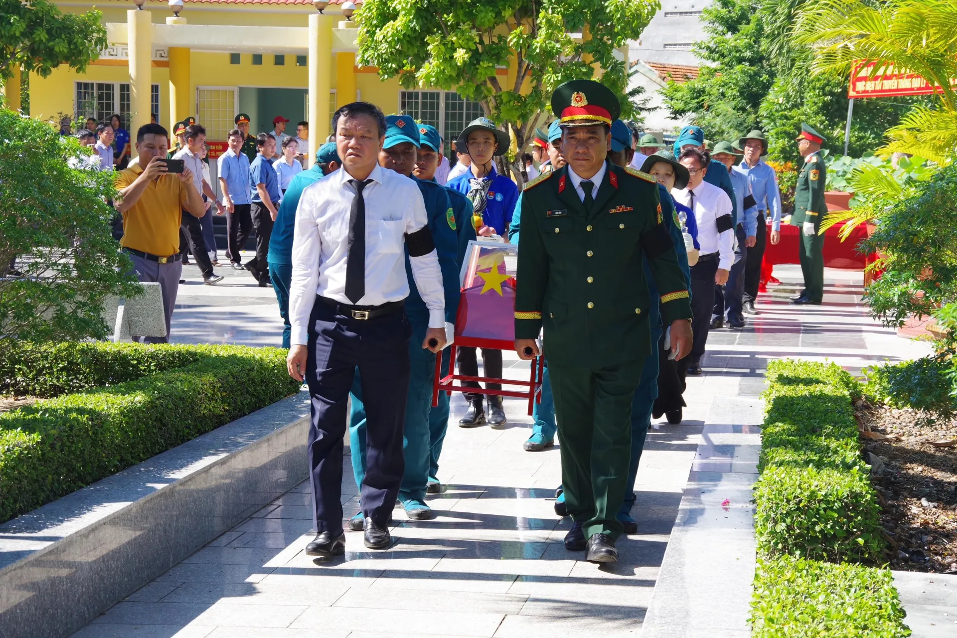 Đắk Lắk an táng hài cốt liệt sĩ quy tập tại xã Tây Sơn