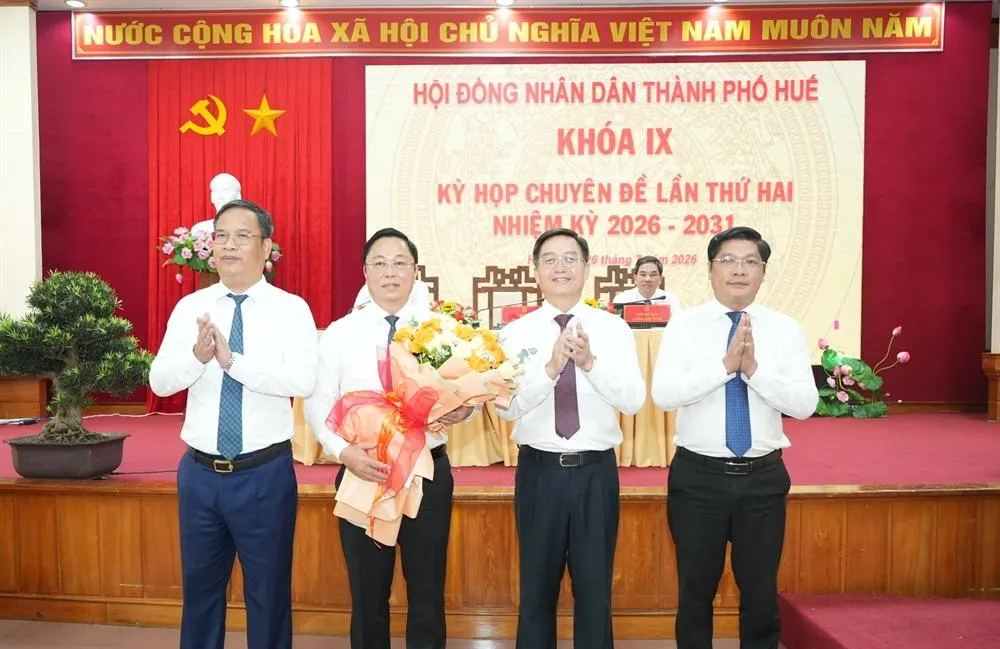 Đồng chí Lê Trí Thanh được bầu giữ chức Chủ tịch UBND thành phố Huế