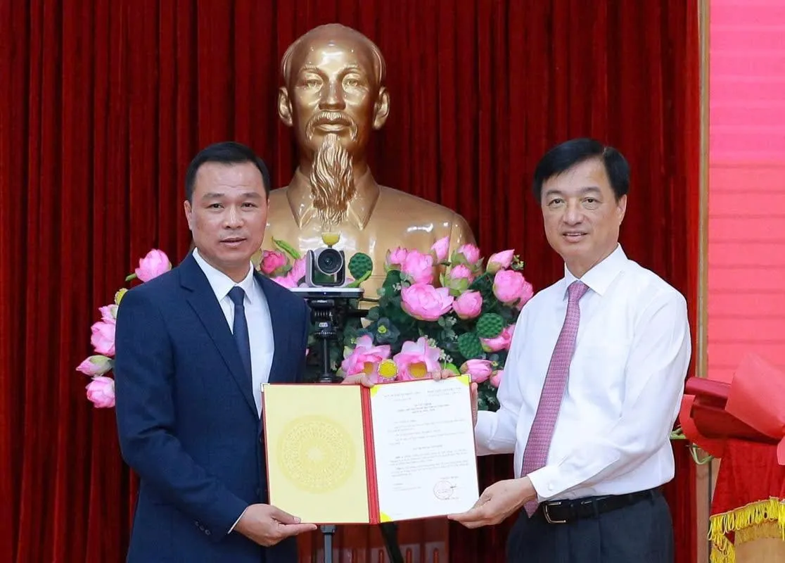 Thiếu tướng Tô Anh Dũng được bầu làm Chủ tịch UBND tỉnh Thanh Hóa