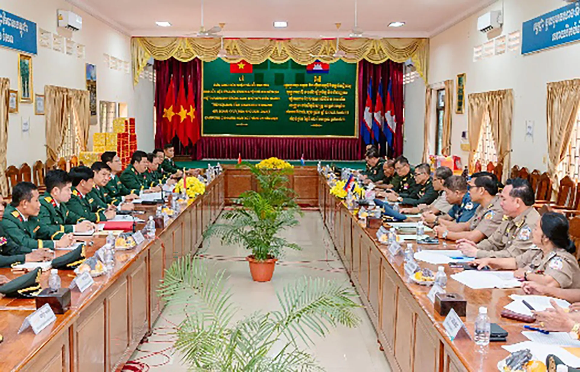 Tiếp tục tìm kiếm, hồi hương hài cốt liệt sĩ từ Campuchia về nước
