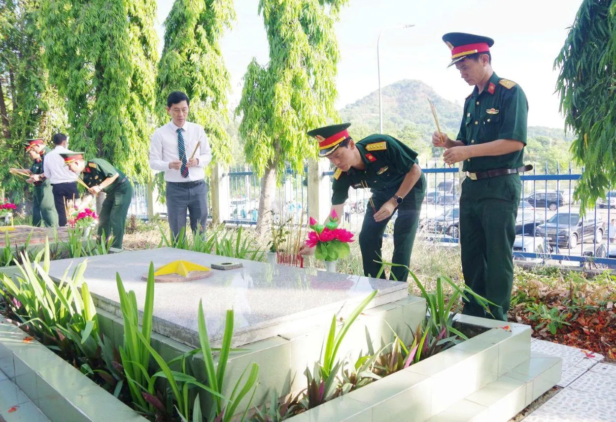 Lan toả hình ảnh “Bộ đội Cụ Hồ” trong lòng nhân dân