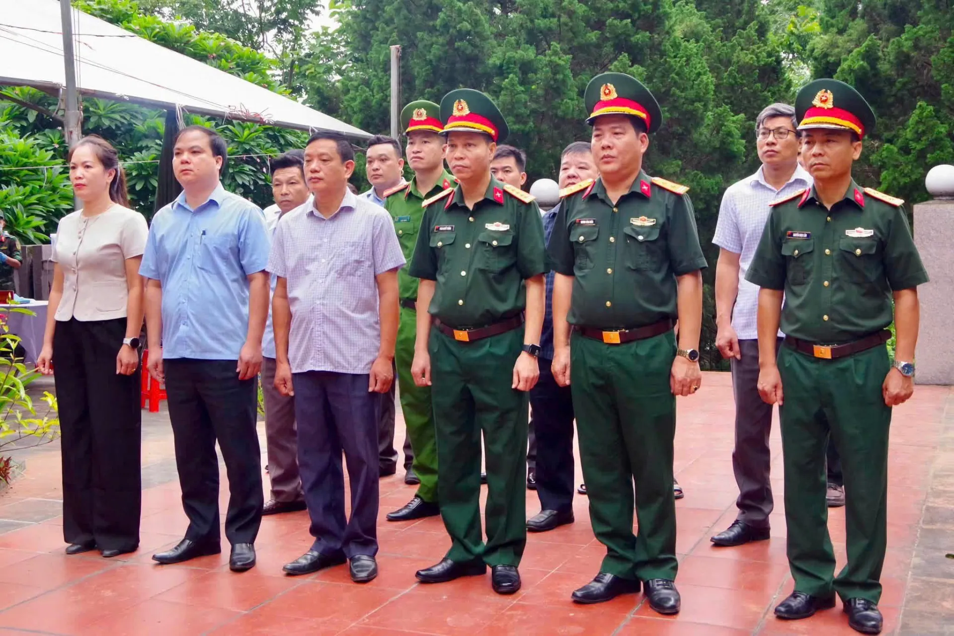 Thái Nguyên lấy mẫu hài cốt liệt sĩ tại Nghĩa trang Liệt sĩ Ba Bể