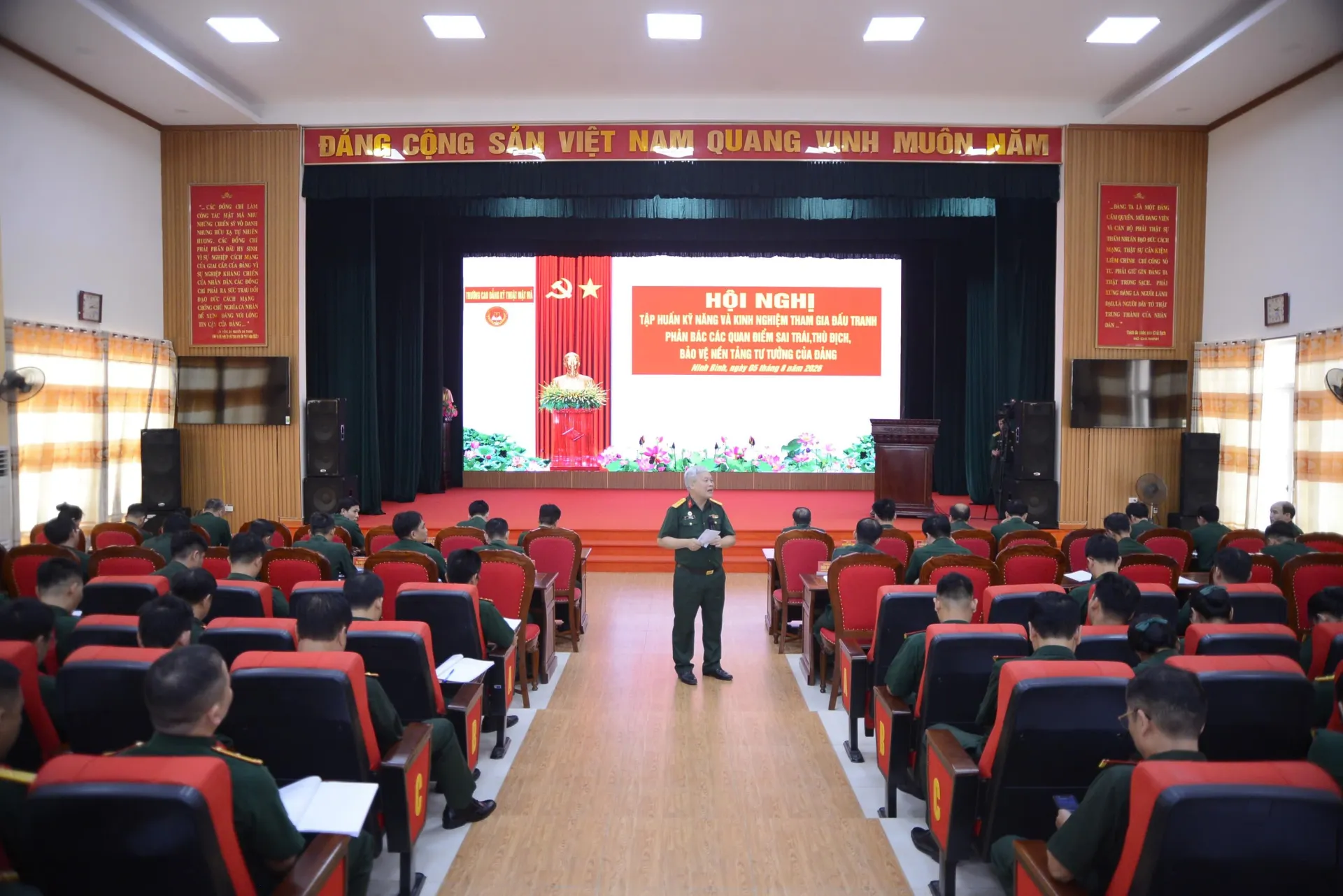 Trường Cao đẳng Kỹ thuật mật mã tổ chức Hội nghị tập huấn kỹ năng và kinh nghiệm bảo vệ nền tảng tư tưởng của Đảng