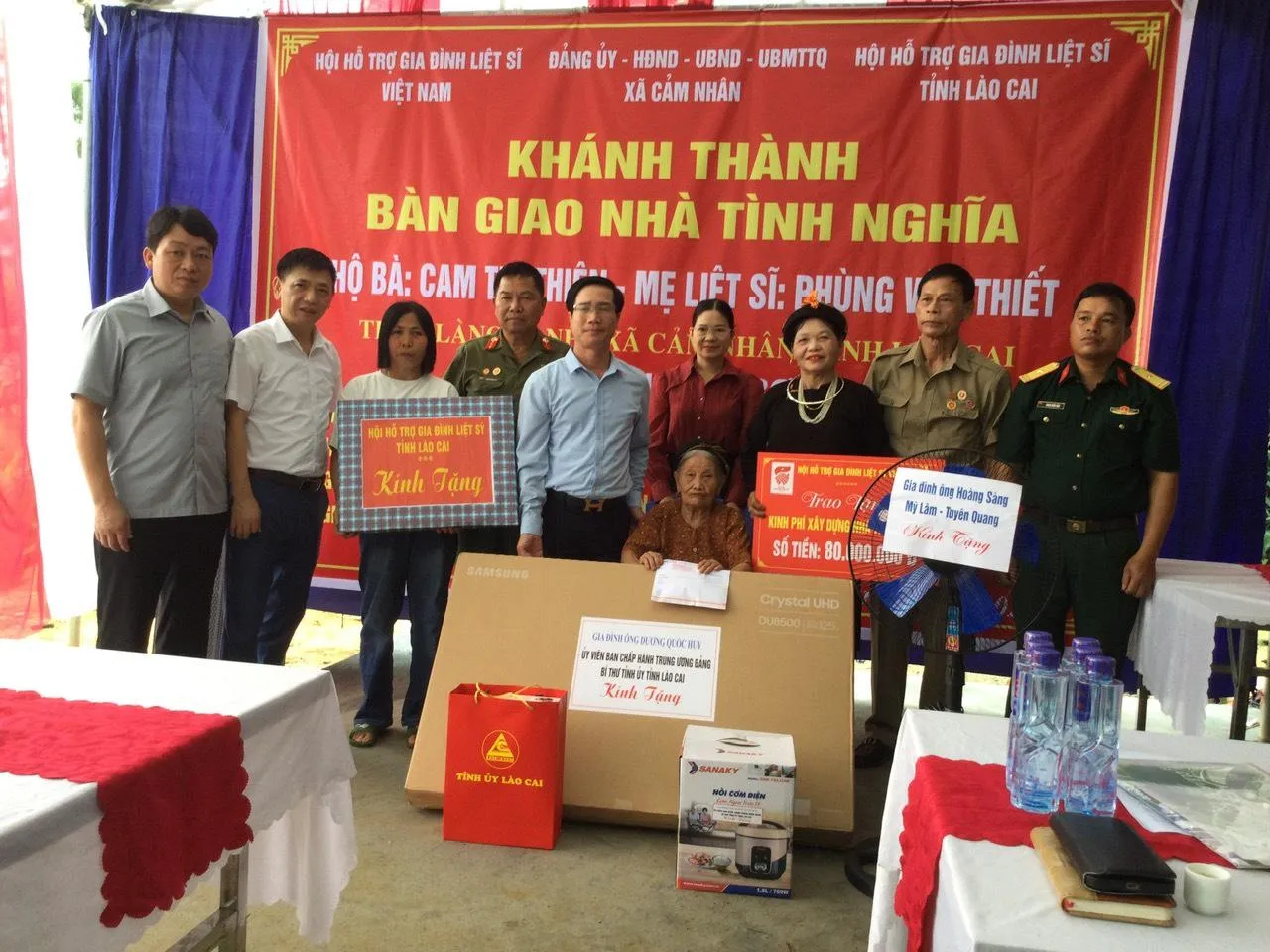 NIỀM VUI CỦA NGƯỜI MẸ LIỆT SỸ TRONG CĂN NHÀ MỚI Ở LÀO CAI