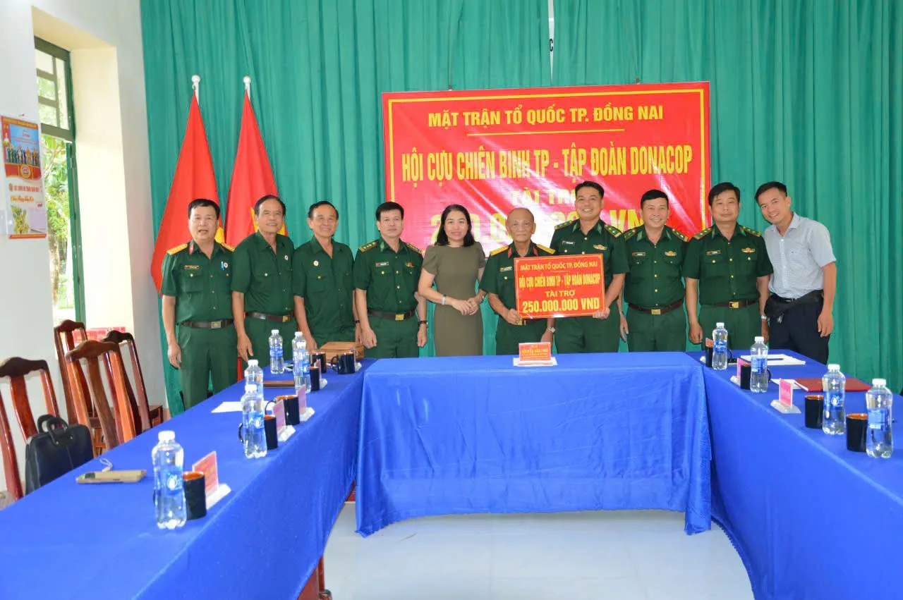 MTTQ Việt Nam và Hội CCB TP Đồng Nai phối hợp chăm lo cho Bộ đội biên phòng