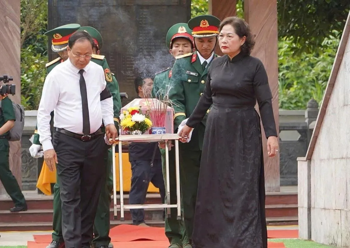 Lai Châu trang trọng đón 47 liệt sĩ Tiểu đoàn 920 về an nghỉ cùng đồng đội