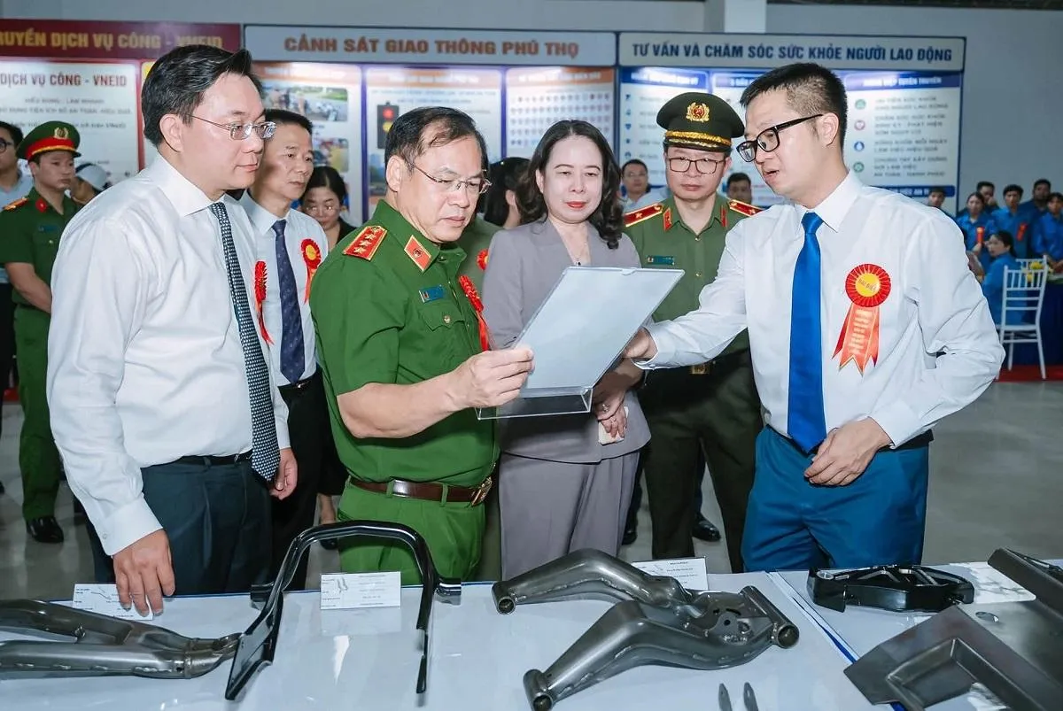 Phó Chủ tịch nước dự Ngày hội Toàn dân bảo vệ an ninh Tổ quốc tại Phú Thọ