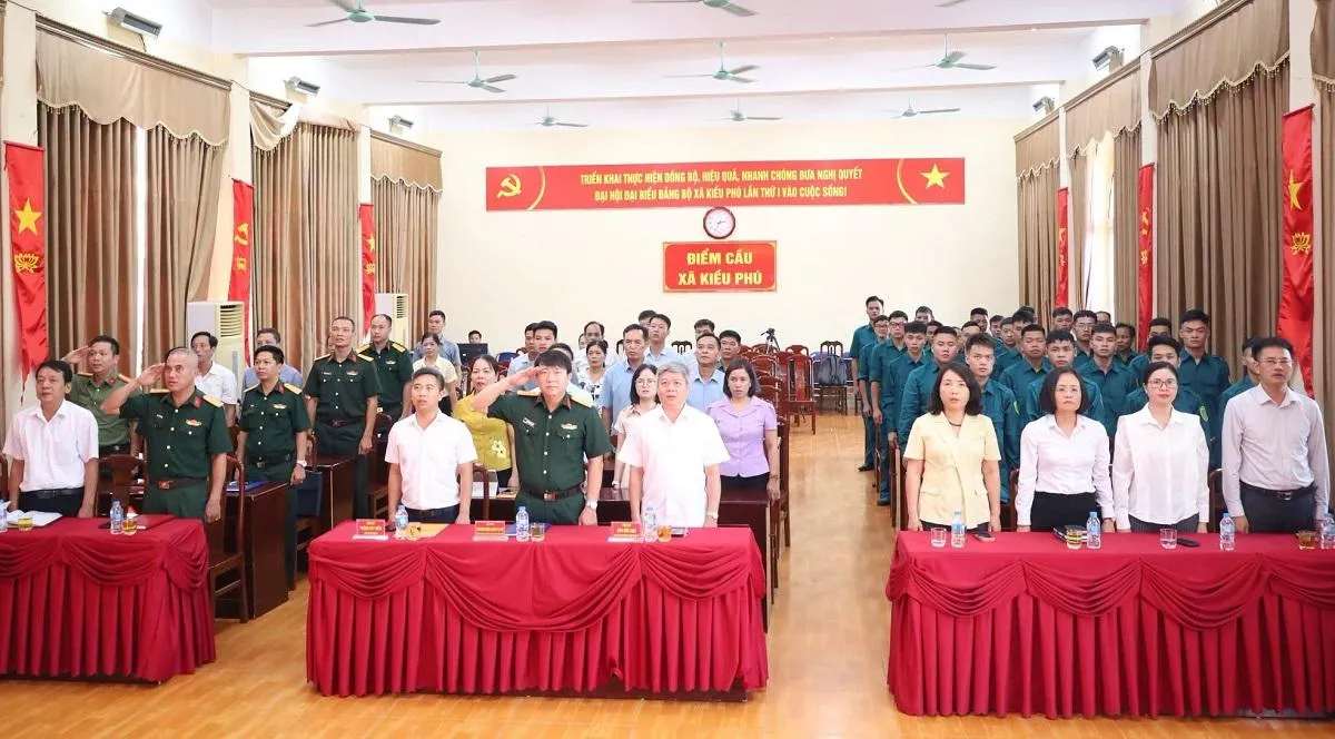 Những người lính trẻ nhận nhiệm vụ giữ bình yên từ cơ sở